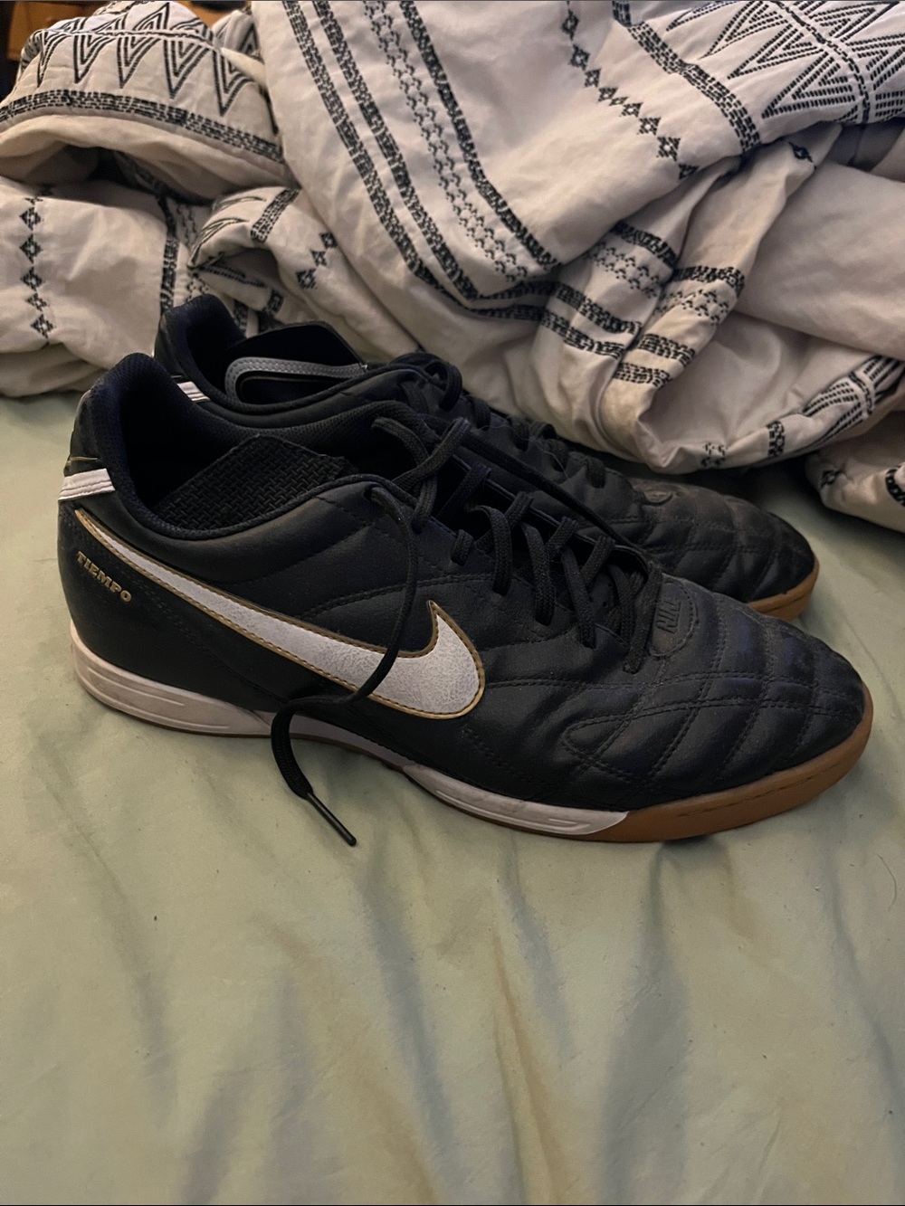 Nike Men’s Tiempo Indoor Soccer Shoes — Black/White/Gum